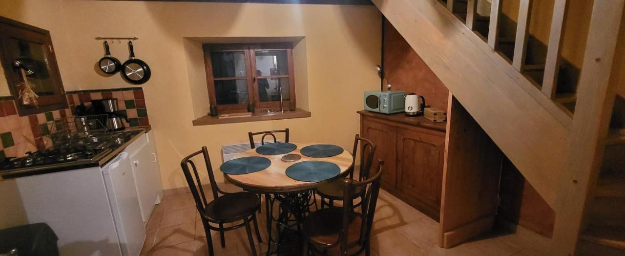La Boriette Du Rougier Bed & Breakfast Montlaur  ภายนอก รูปภาพ